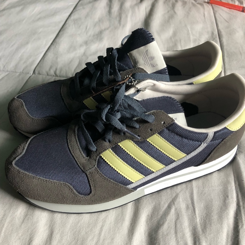 SOLD Adidas spezial trainer running shoe comfort